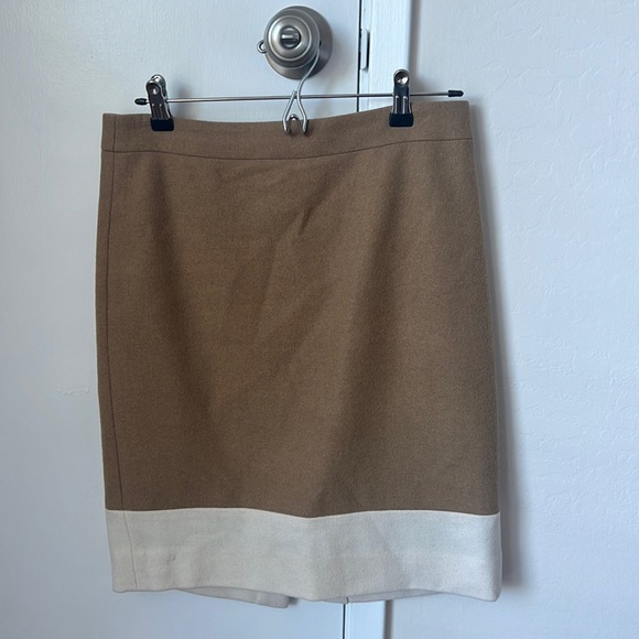J. Crew wool camel and cream two-toned pencil skirt size 4. - Picture 2 of 6